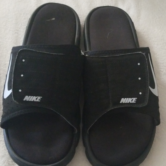 mens nike velcro slides